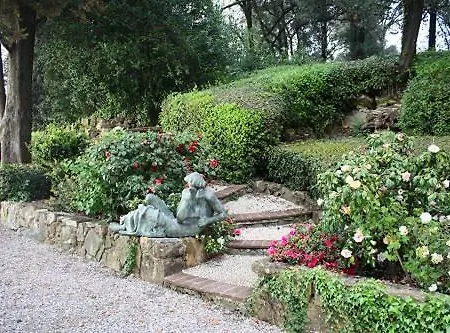 Sleeps 2 Pool Air Con *